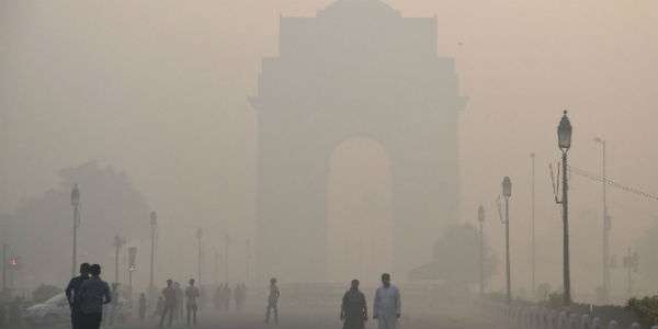 दिल्ली: तीन बजे से छाया कोहरा, यातायात हुआ प्रभावित