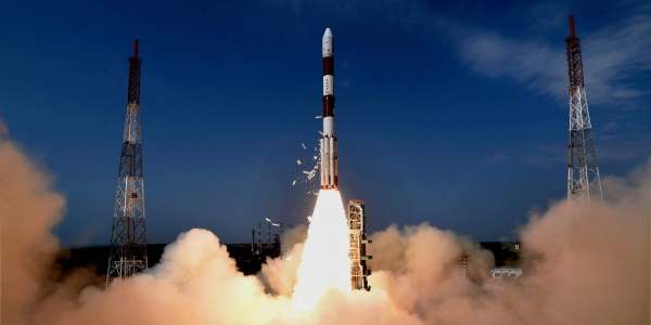 भारत:  आज सुबह अपने PSLV C-40/कार्टोसैट-2 मिशन का प्रक्षेपण
