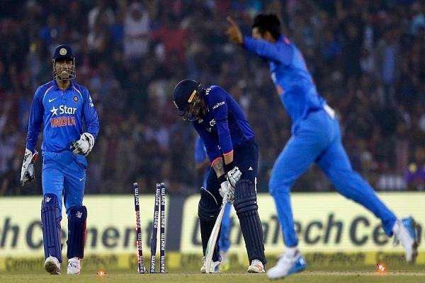 भारत ने इंग्लैंड को हराकर तीन मैचों की सीरीज पर 2-0 से कब्जा कर लिया