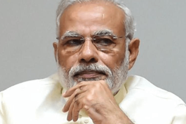 यूपी बाल अधिकार संरक्षण आयोग ने PM मोदी से पूछा, किसने गोद लिया?