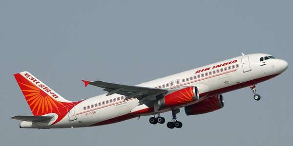 एयरपोर्ट पर टला हादसा: एयर इंडिया की फ्लाइट लैंड होते समय रनवे से फिसली