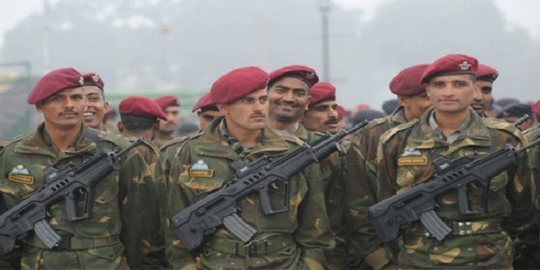 शहीद जवानों के बच्चों की ट्यूशन फीस, फीस की लिमिट तय करने पर घिरी केंद्र सरकार