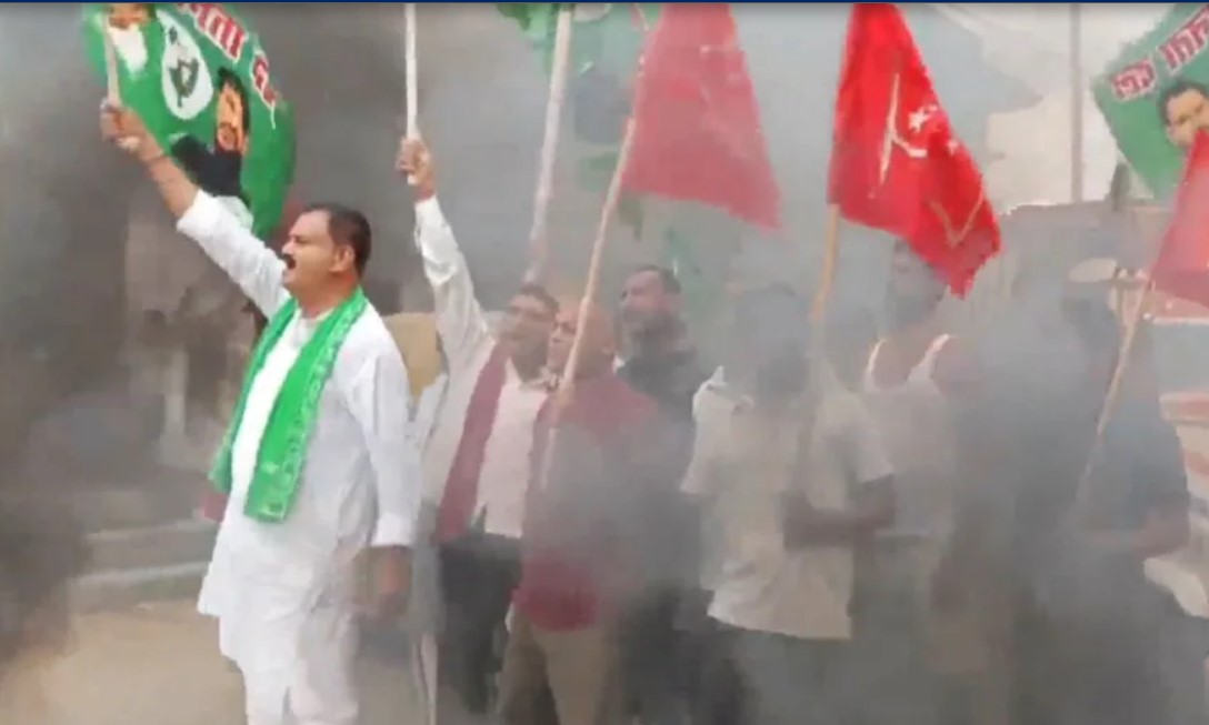 वोटर लिस्ट रिवीजन के खिलाफ महागठबंधन का आज बिहार बंद, कई जगह रोकी ट्रेनें