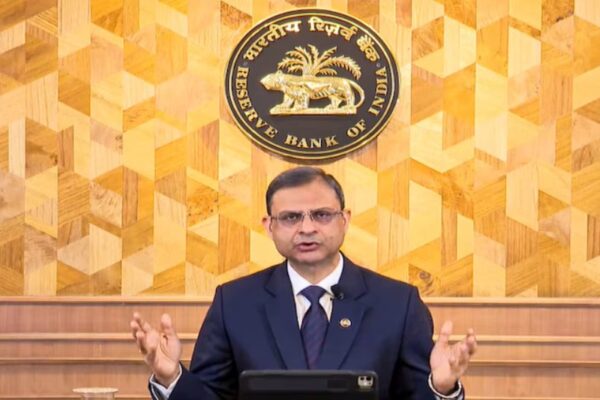 आरबीआई ने रेपो रेट में नहीं किया बदलाव, कम नहीं होगी Loan की ईएमआई